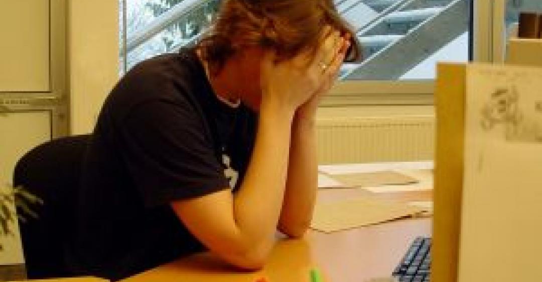 stress.jpg Image of stressed worker