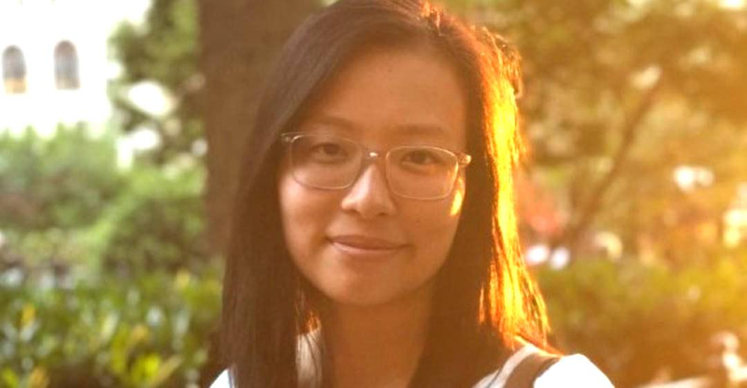 Image of Dee